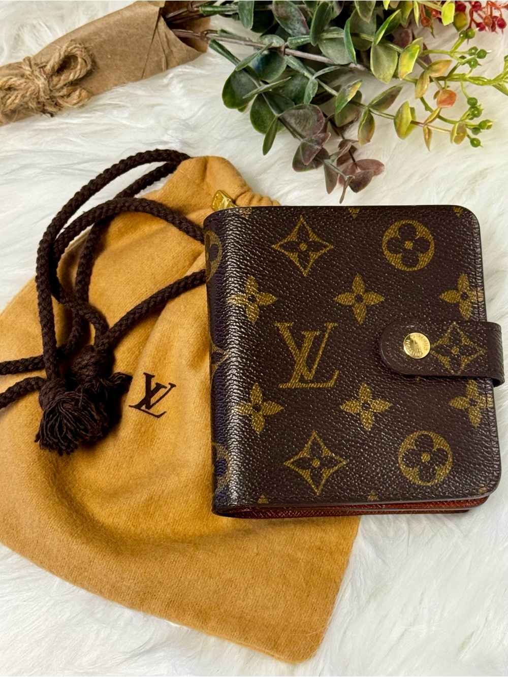 Louis Vuitton LV Monogram Compact VTG Zip Wallet Coin Compartment with Dust Bag - Picture 1 of 17